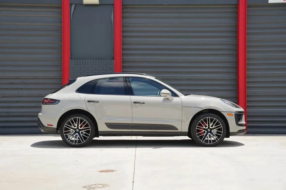 2022 Porsche Macan S - Image 2 of 15