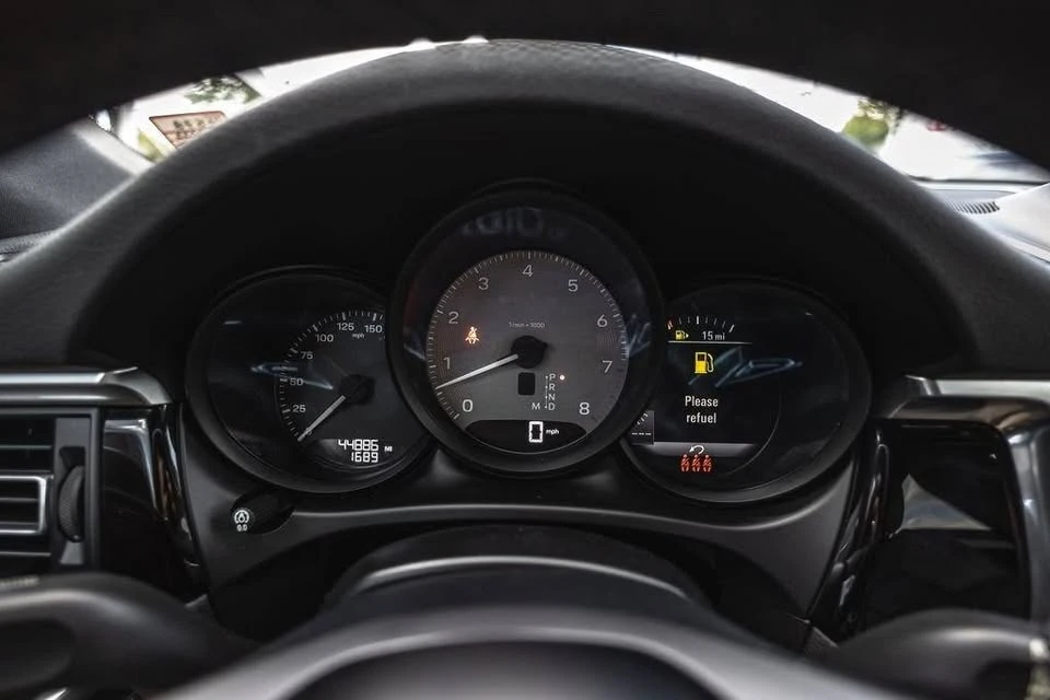 2022 Porsche Macan S - Image 17 of 20