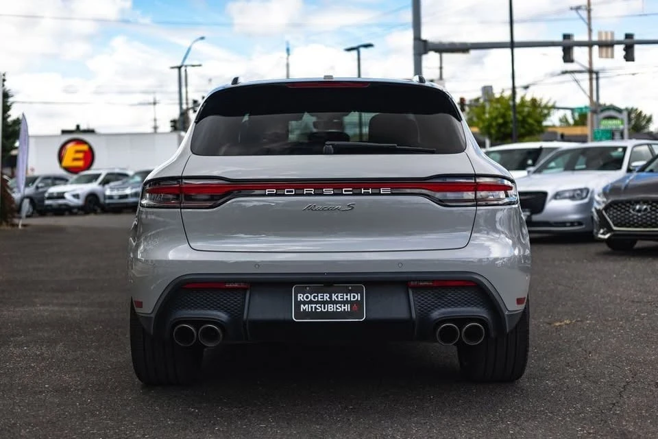 2022 Porsche Macan S - Image 8 of 20