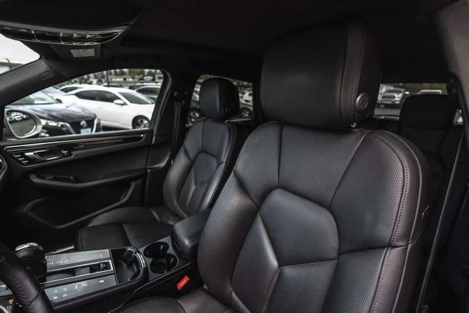 2022 Porsche Macan S - Image 16 of 20