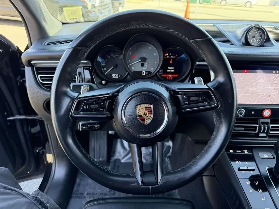 2022 Porsche Macan S - Image 15 of 20