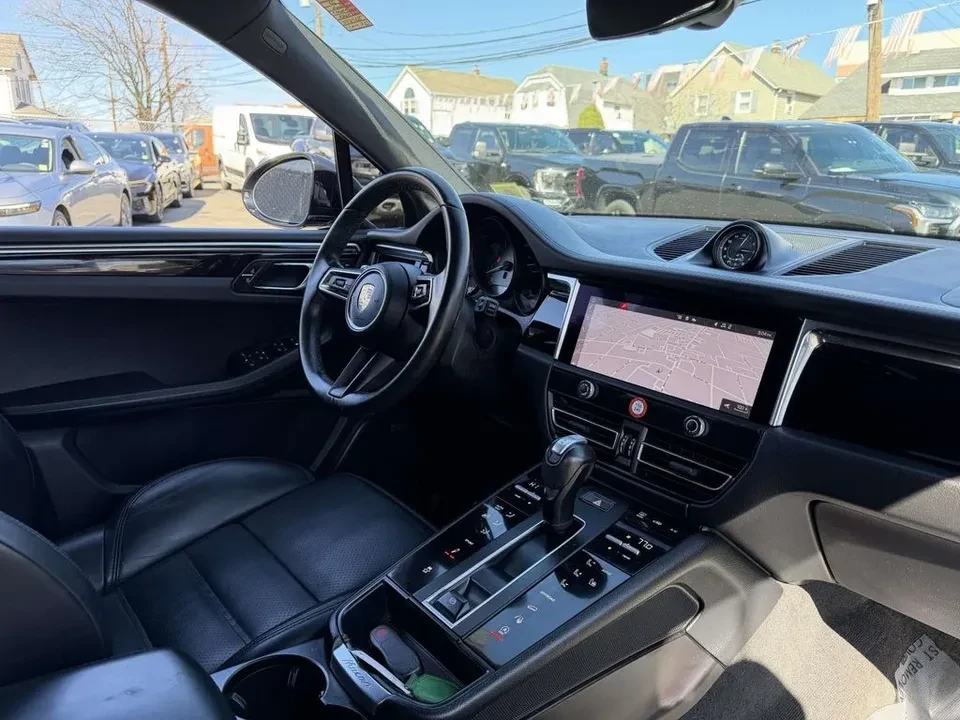 2022 Porsche Macan S - Image 7 of 20