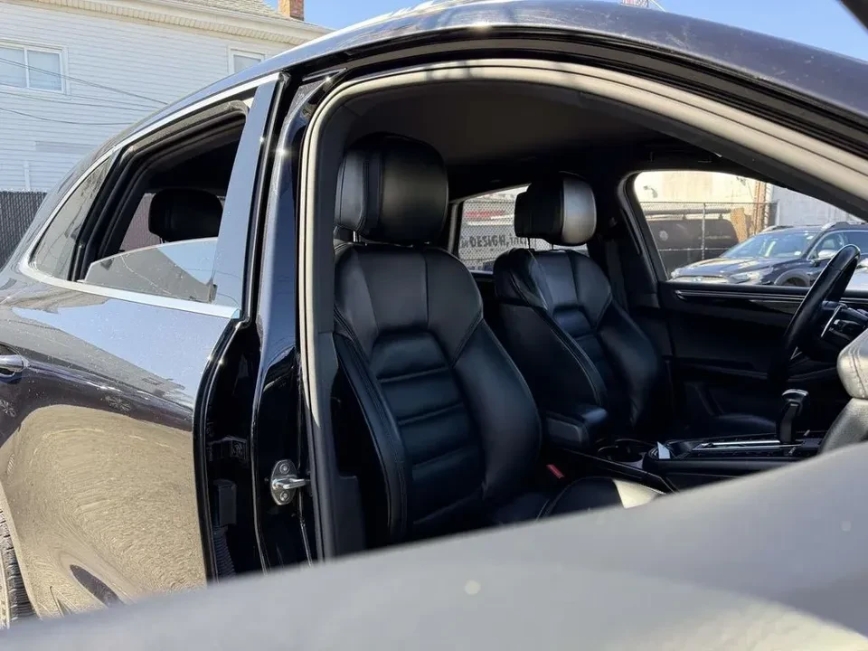 2022 Porsche Macan S - Image 6 of 20