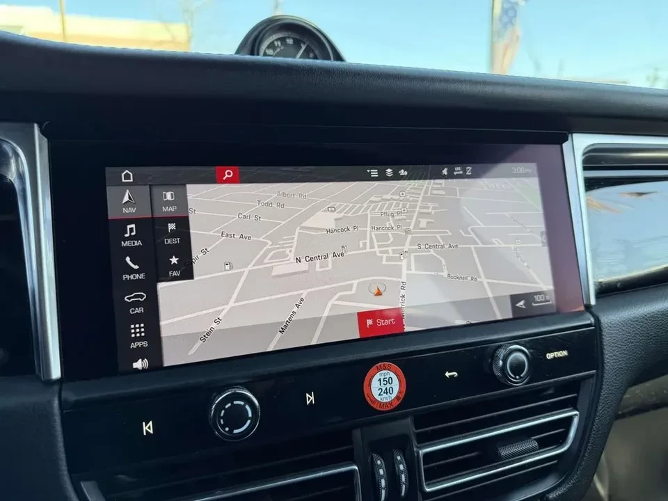 2022 Porsche Macan S - Image 19 of 20