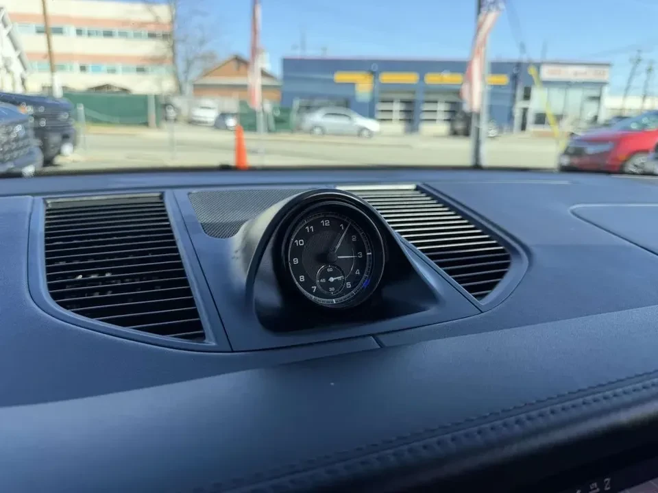 2022 Porsche Macan S - Image 16 of 20