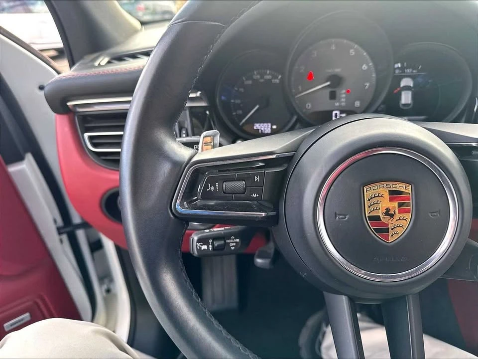 2022 Porsche Macan S - Image 18 of 19