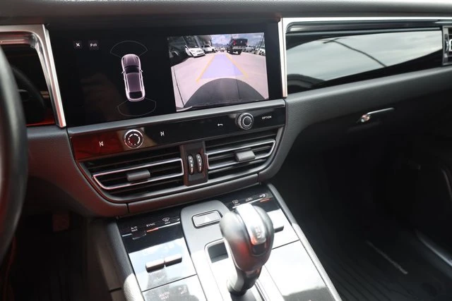 2022 Porsche Macan S - Image 15 of 20