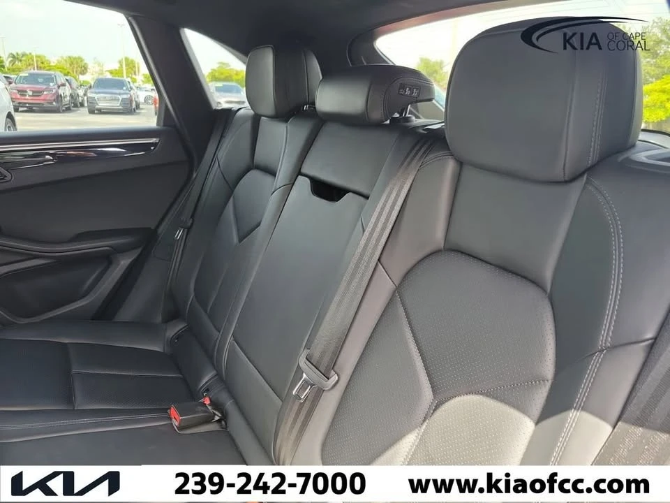 2022 Porsche Macan S - Image 12 of 20