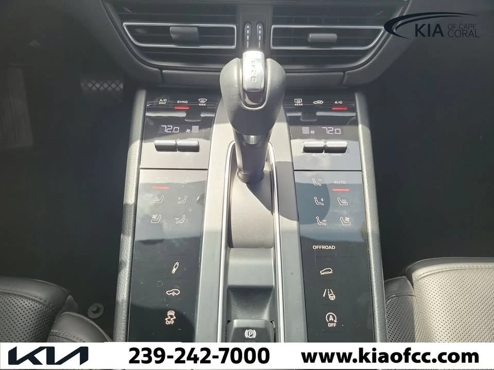 2022 Porsche Macan S - Image 19 of 20