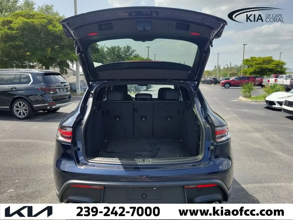 2022 Porsche Macan S - Image 10 of 20