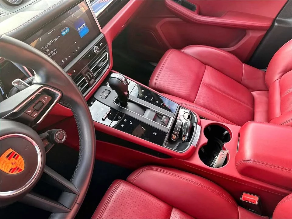 2022 Porsche Macan S - Image 17 of 19