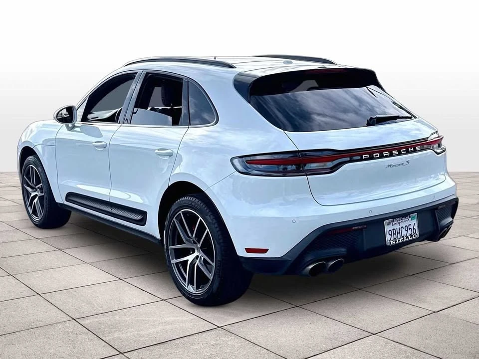 2022 Porsche Macan S - Image 12 of 19