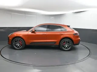 2022 Porsche Macan S - Image 2 of 4