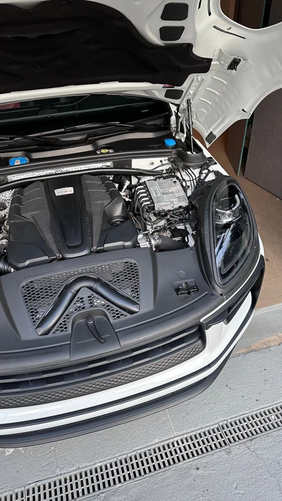 2022 Porsche Macan S - Image 7 of 10