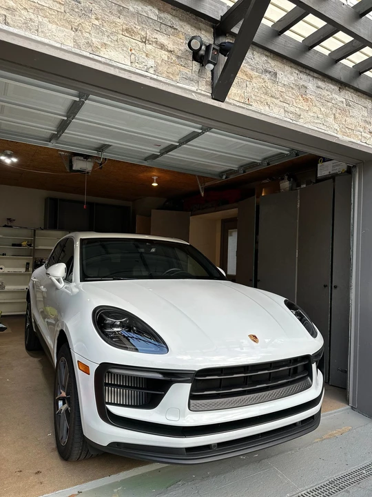 2022 Porsche Macan S - Image 2 of 10
