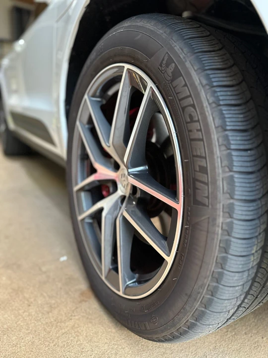 2022 Porsche Macan S - Image 5 of 10