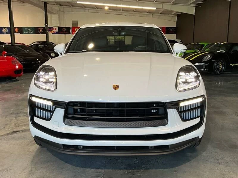 2022 Porsche Macan S - Image 12 of 18