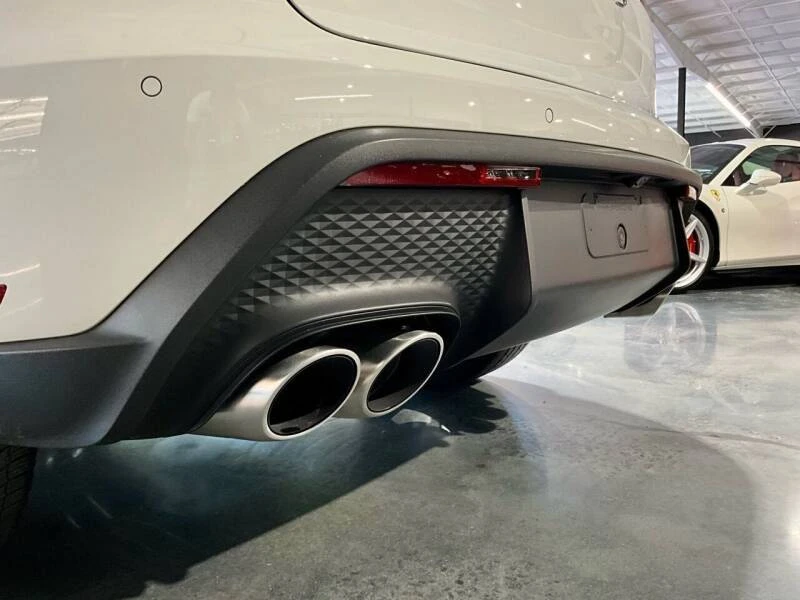 2022 Porsche Macan S - Image 8 of 18