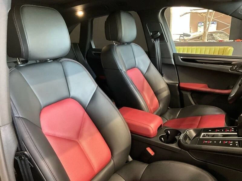 2022 Porsche Macan S - Image 15 of 18