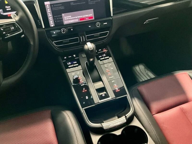 2022 Porsche Macan S - Image 17 of 18