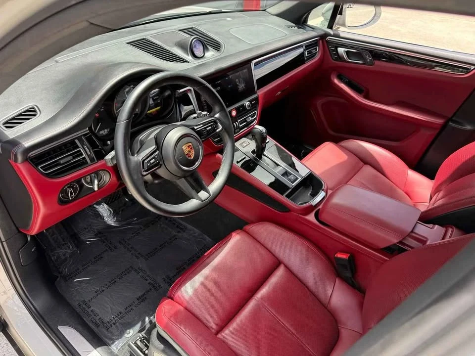 2022 Porsche Macan S - Image 13 of 16