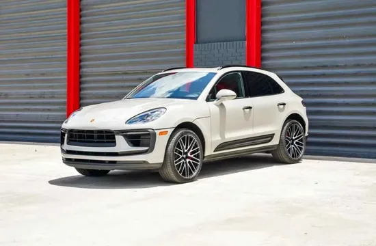 2022 Porsche Macan S Sport Utility 4D