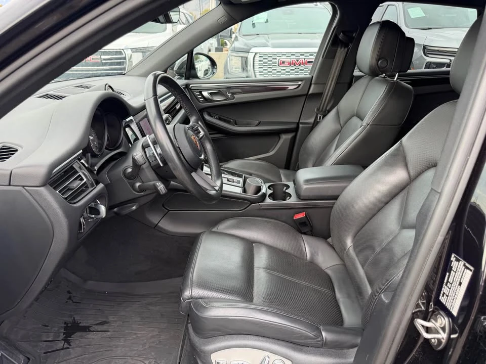 2022 Porsche Macan S - Image 10 of 11