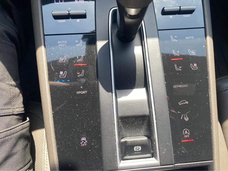 2022 Porsche Macan S - Image 10 of 14