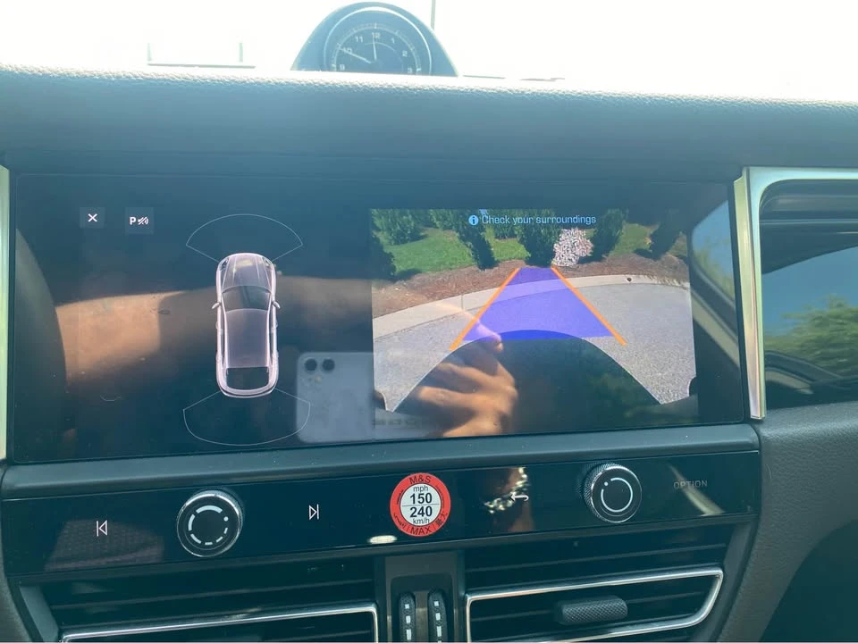 2022 Porsche Macan S - Image 11 of 14