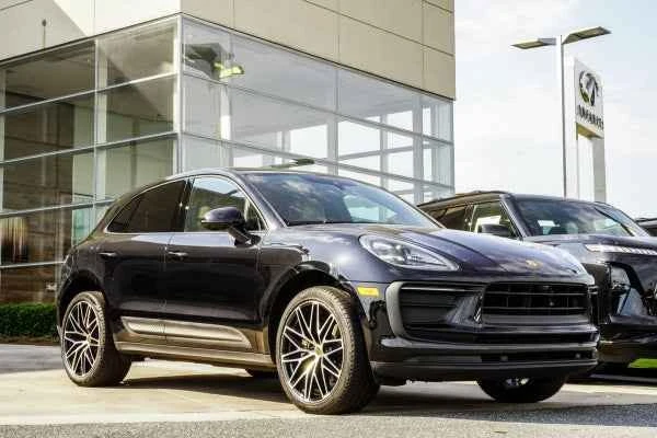 2022 Porsche Macan S - Image 2 of 5
