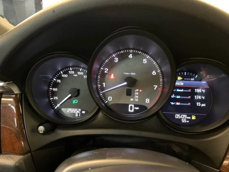 2022 Porsche Macan S - Image 15 of 20