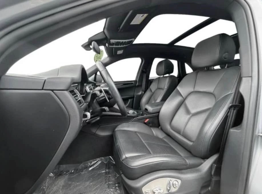2022 Porsche Macan S - Image 10 of 16