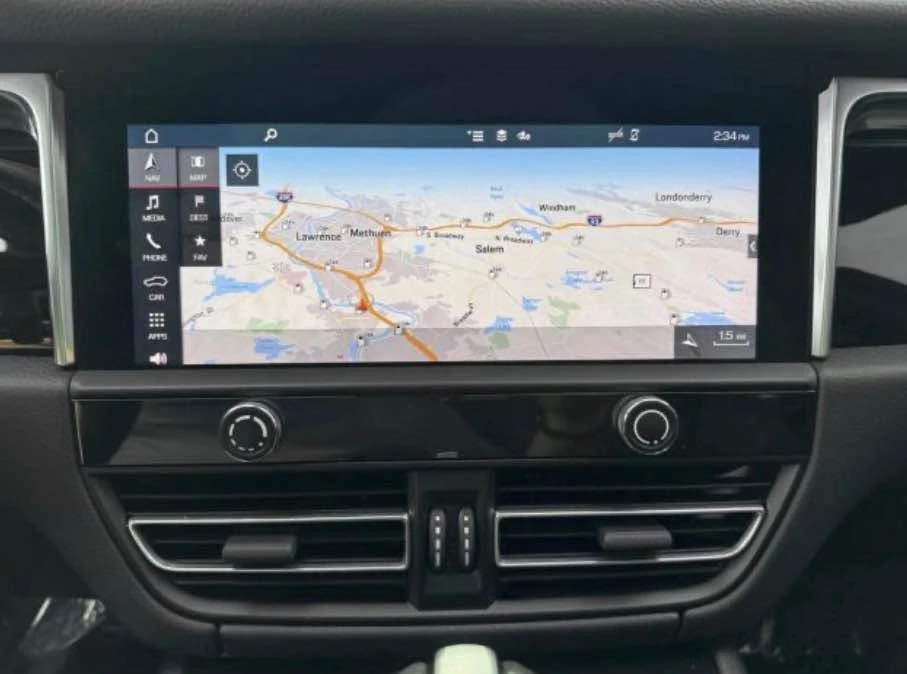 2022 Porsche Macan S - Image 16 of 16