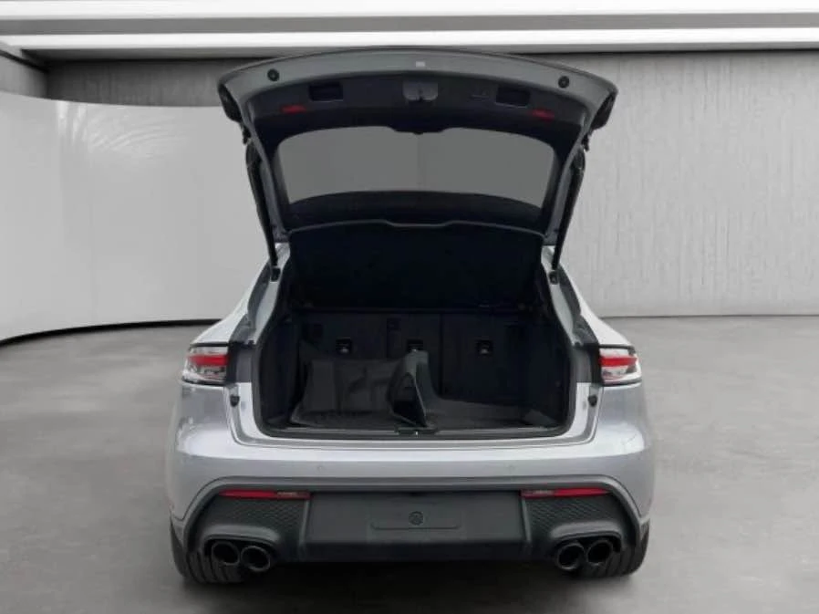 2022 Porsche Macan S - Image 9 of 16
