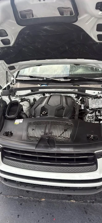 2022 Porsche Macan S - Image 2 of 6
