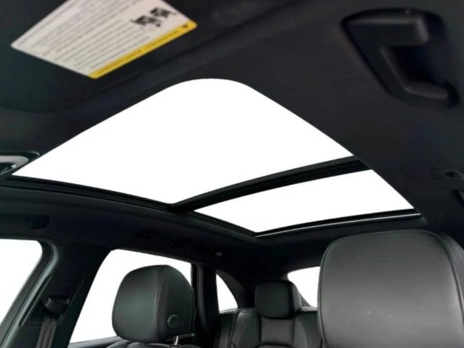 2022 Porsche Macan S - Image 12 of 16