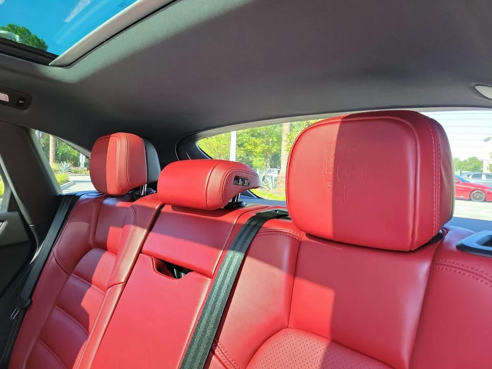 2022 Porsche Macan S - Image 9 of 13