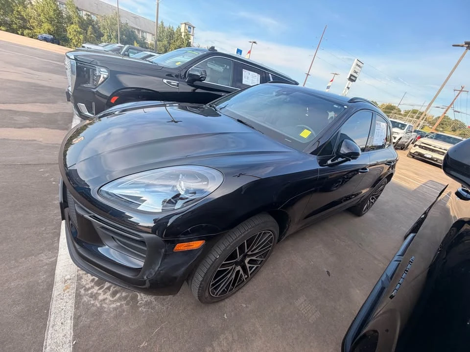 2022 Porsche Macan S - Image 3 of 6