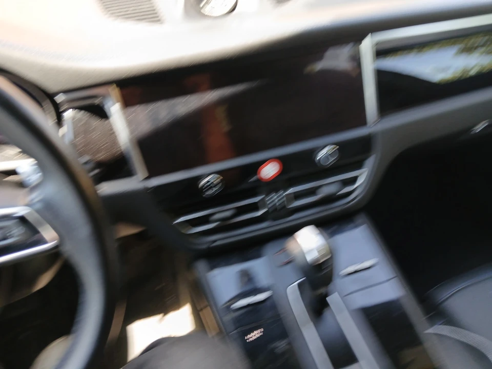 2022 Porsche Macan S - Image 7 of 11