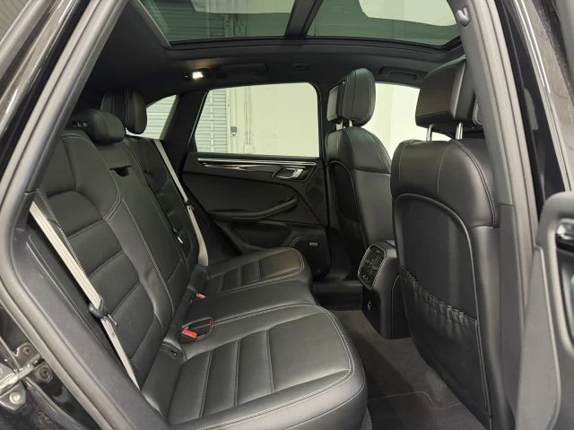 2022 Porsche Macan S - Image 17 of 31