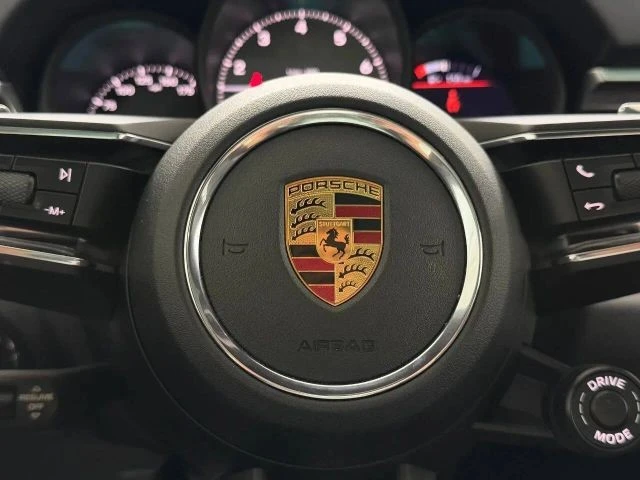 2022 Porsche Macan S - Image 25 of 31