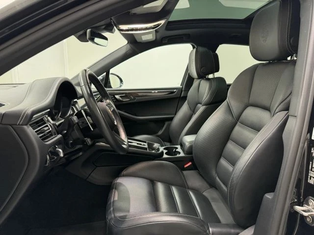 2022 Porsche Macan S - Image 13 of 31