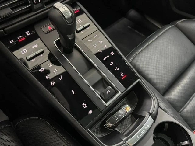 2022 Porsche Macan S - Image 29 of 31