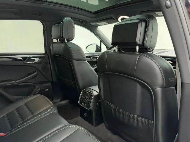 2022 Porsche Macan S - Image 14 of 31