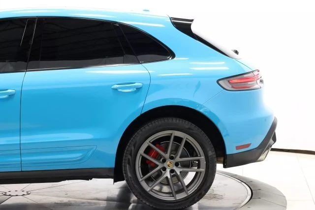 2022 Porsche Macan S - Image 8 of 12