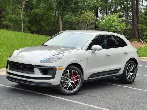 2022 Porsche Macan S