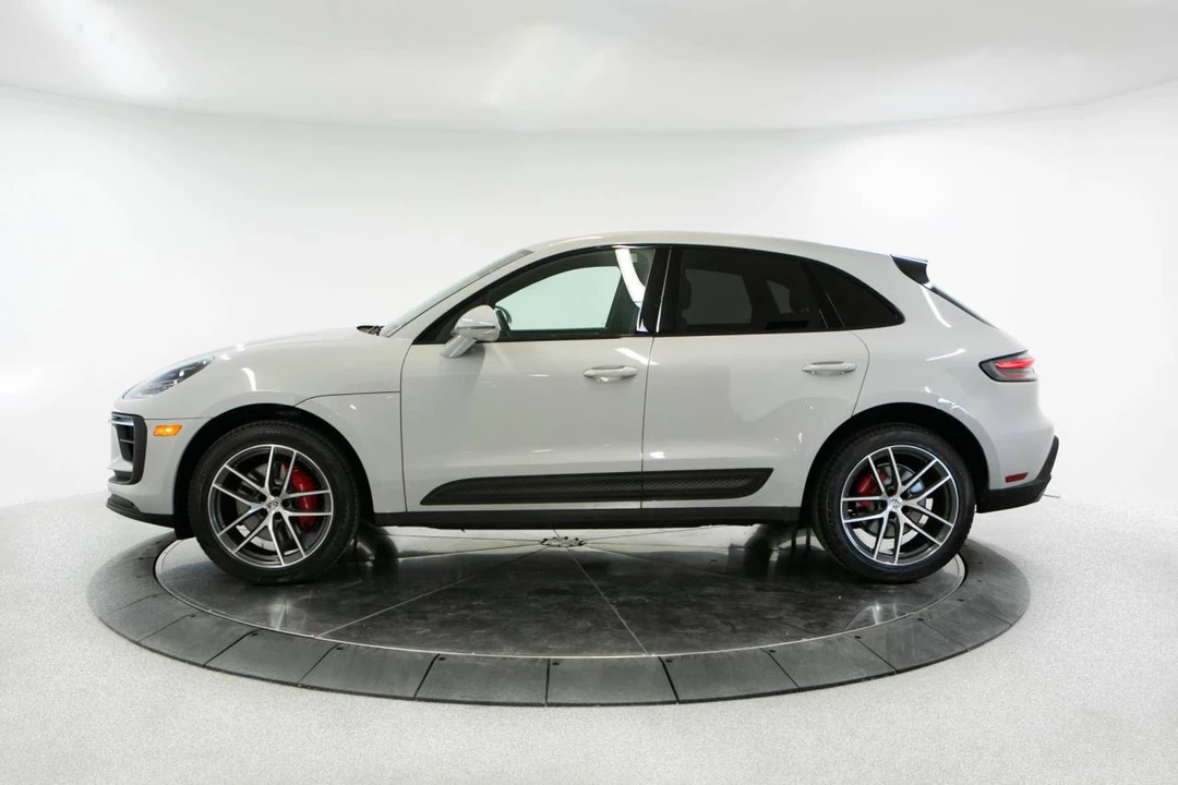 2022 Porsche Macan S - Image 2 of 5