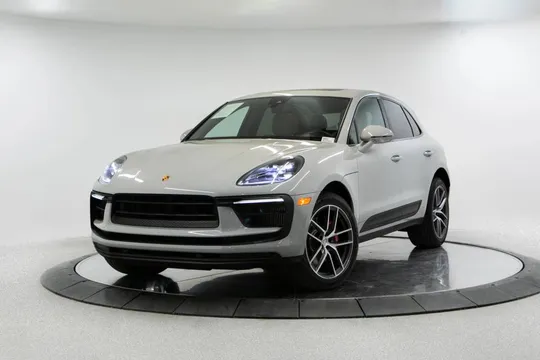 2022 Porsche Macan S