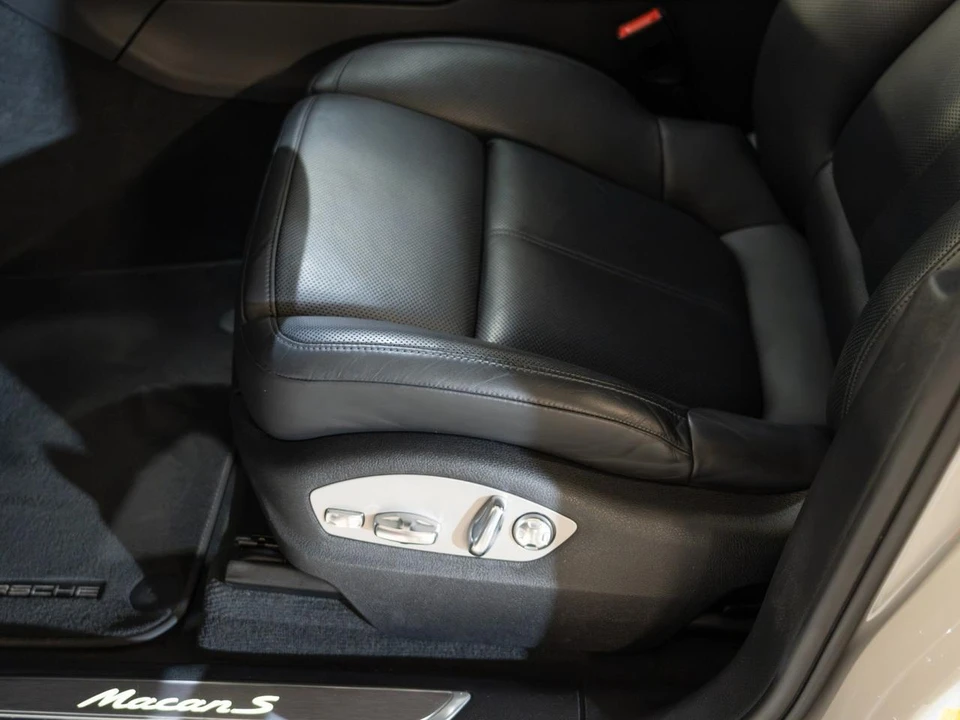 2022 Porsche Macan S - Image 14 of 31