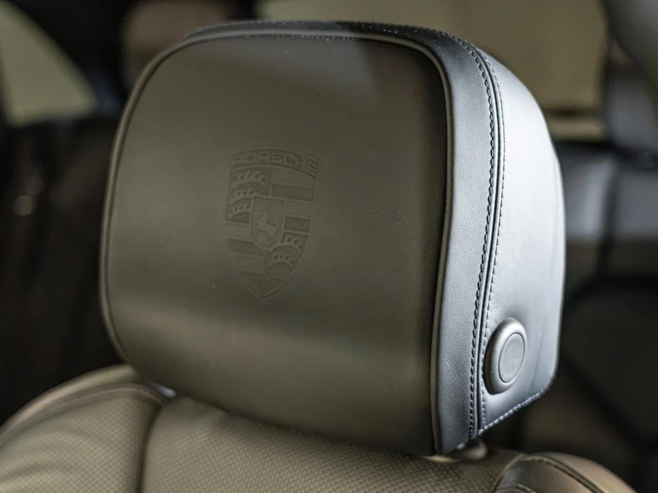 2022 Porsche Macan S - Image 16 of 31